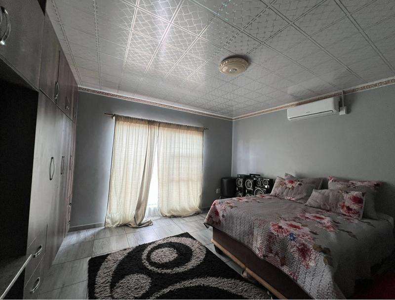 To Let 4 Bedroom Property for Rent in Kathu Northern Cape